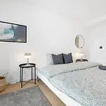 Daire Attractive Location By The Sea In The Center Of *